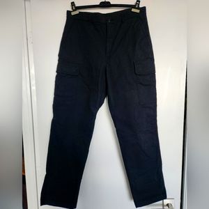 Uniqlo Black Cargo Pants (Size M)